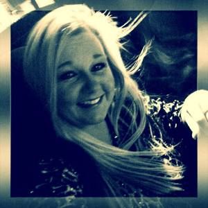 Meet your Posher, Desiree